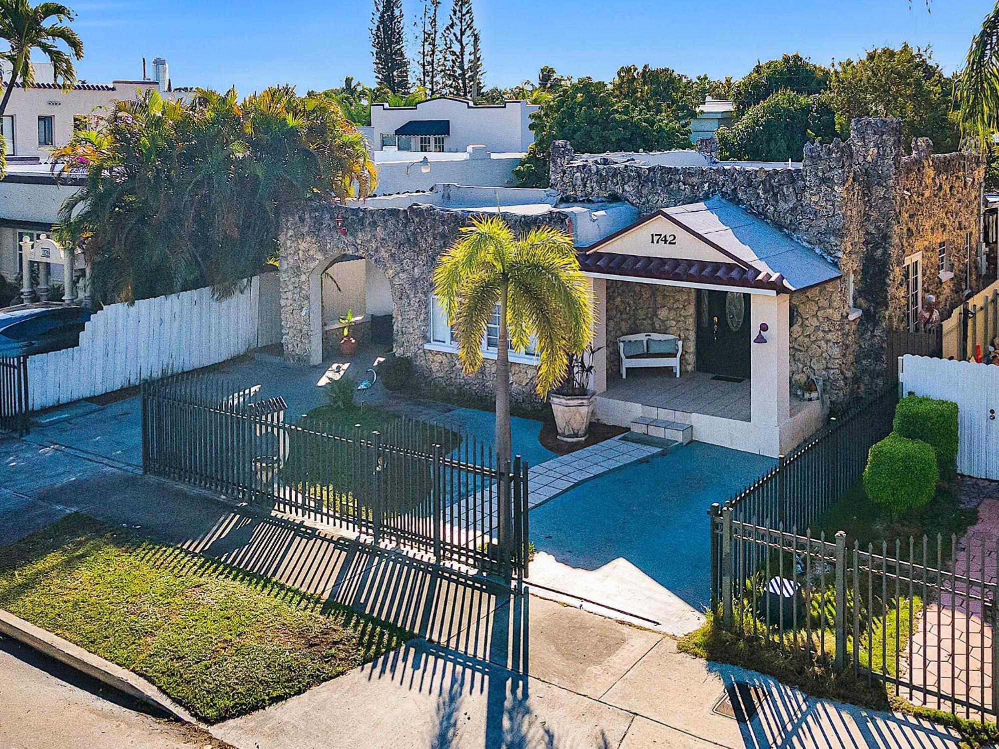 Coral Suite Close To Little Havana Miami Bagian luar foto