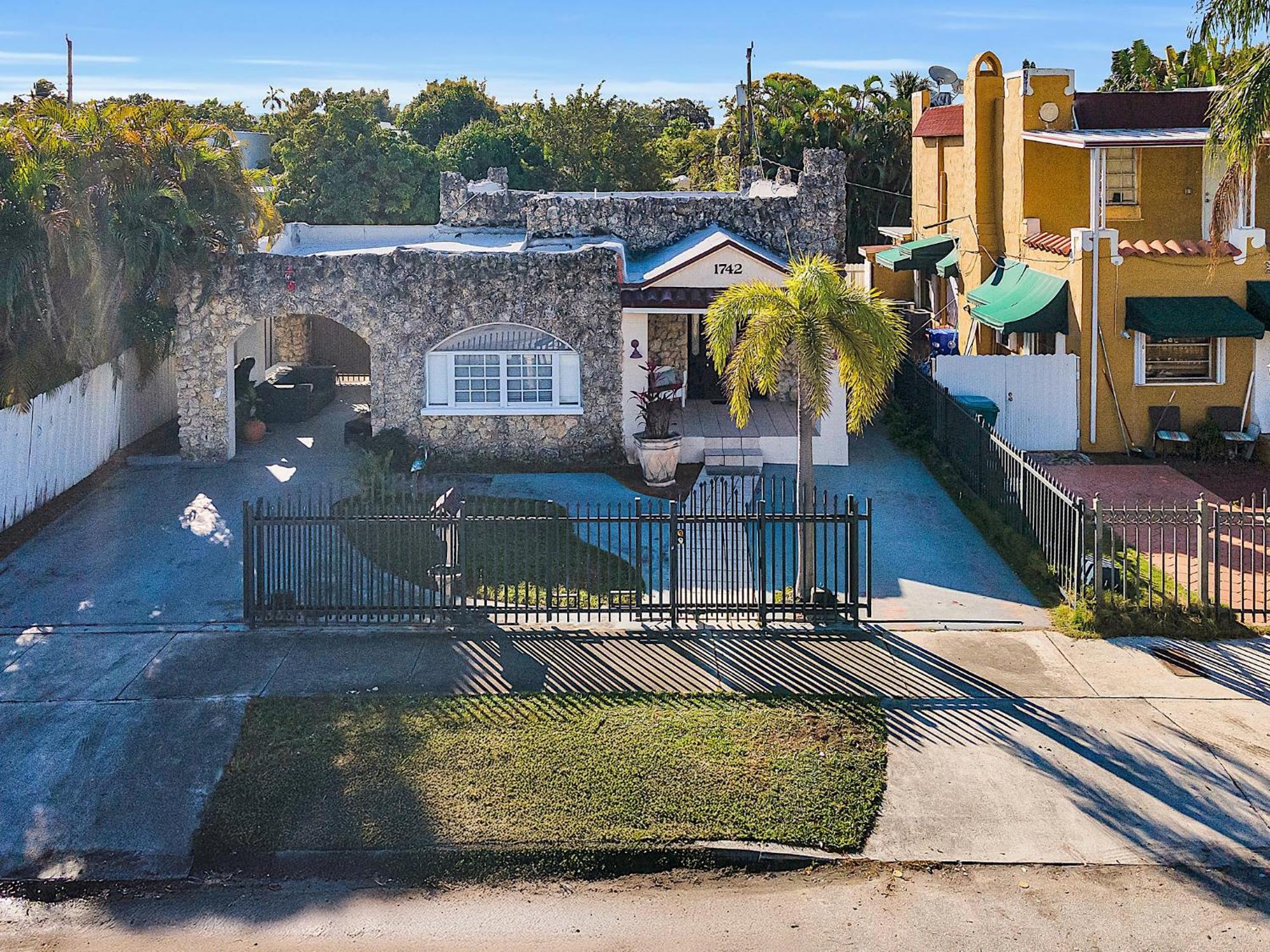 Coral Suite Close To Little Havana Miami Bagian luar foto