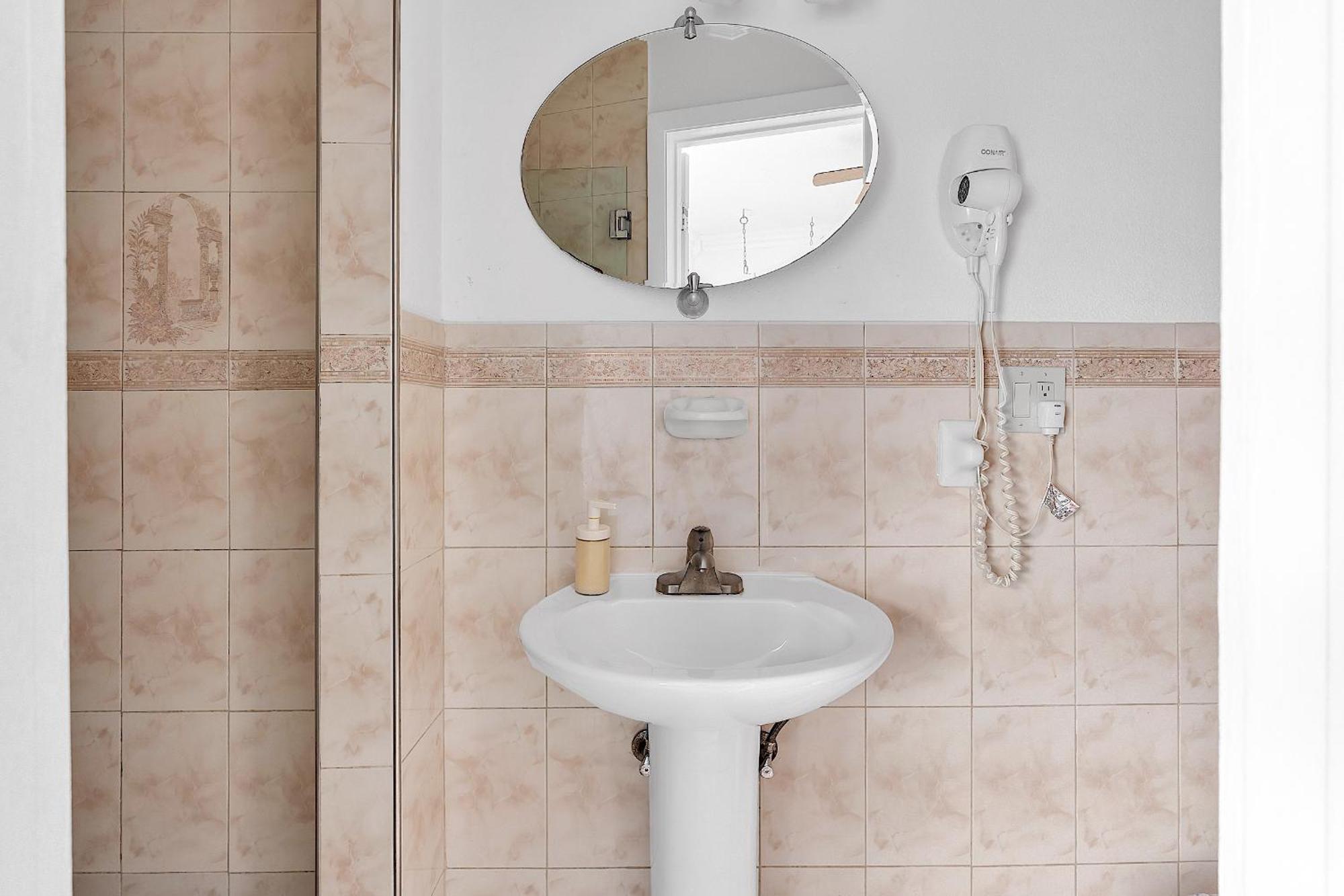 Coral Suite Close To Little Havana Miami Bagian luar foto